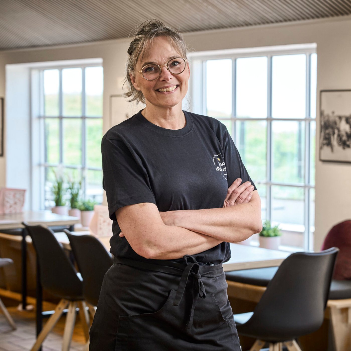 Karina in der Schokoladenwerkstatt